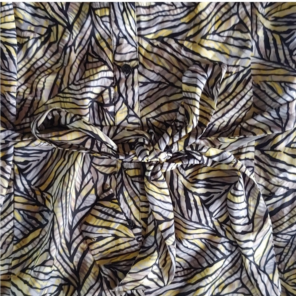 TAHARI ABSTRACT PRINT DRESS - Picture 4 of 5